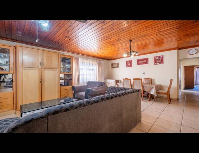 4 BEDROOM HOUSE FOR SALE IN CRAVENBY